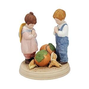 Avon Jessie Willcox Smith 1986 Holiday Figurine Series "Giving Thanks"